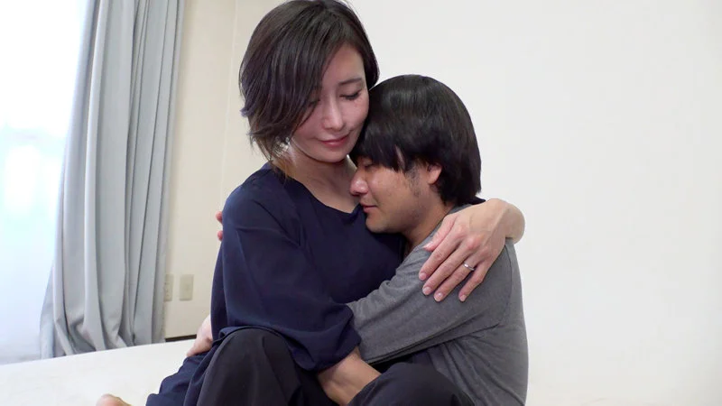 【orev096】色気たっぷりの美人奥さまの童貞喰い