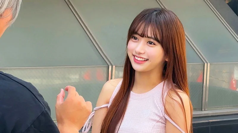 【smnn005】アイドル顔負けの超絶美少女大学生
