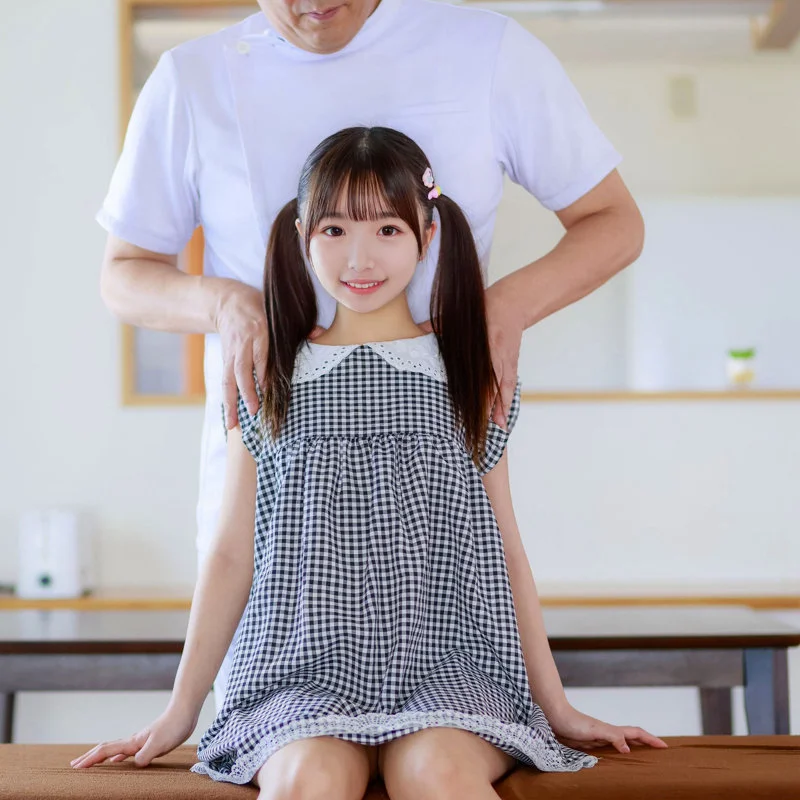 【deaa035】ママがいない家におじさんマッサージ師がやってきた